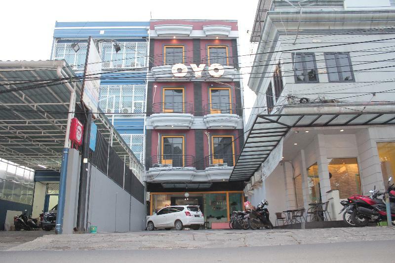 Oyo 119 Belvena Hotel Giacarta Esterno foto